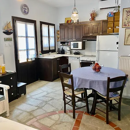 Villa Valia: Traditional Luxurious Pyrgadikia