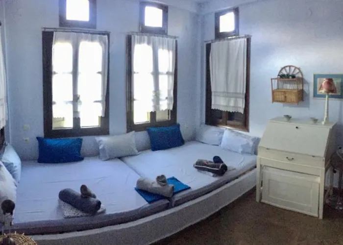 Villa Valia: Traditional Luxurious *